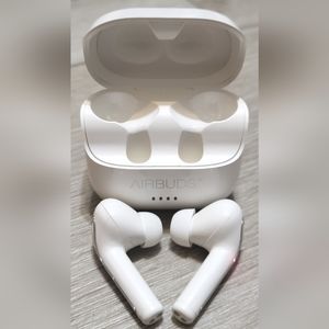 🔊 JL Audio Airbuds (NEW)